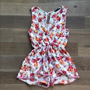 Floral romper 🌸